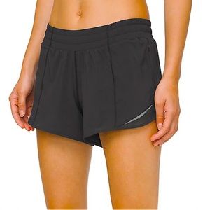 Lululemon Hotty Hot “Black” 4’ Inch Shorts! (Size 0)